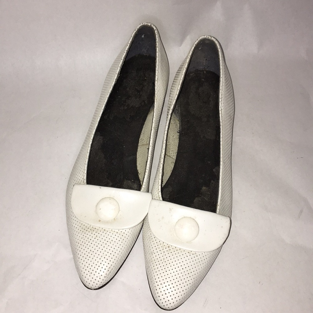 Vintage White Flats